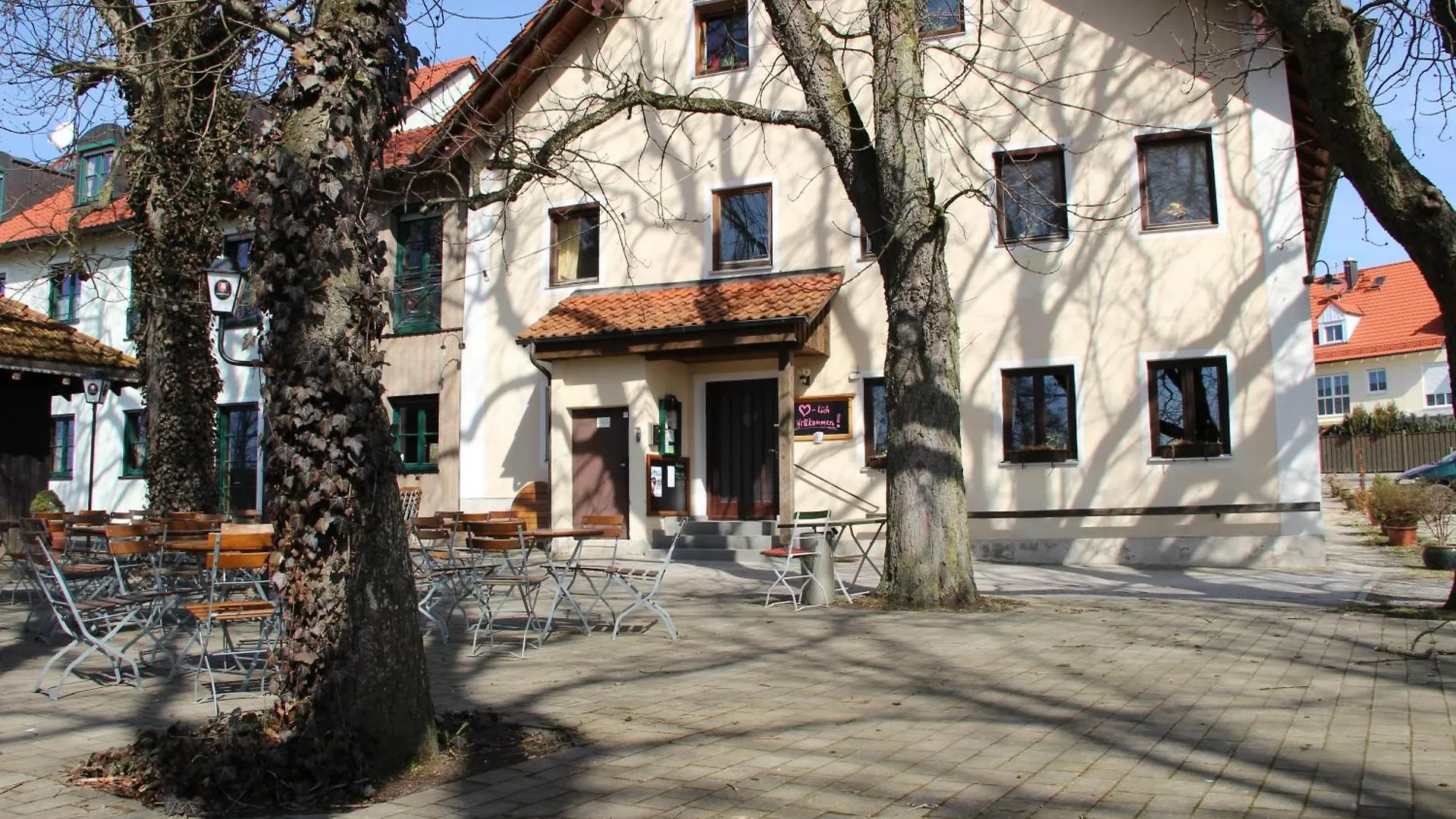 Gasthof Zur Post Schwabhausen bei Dachau 2*,